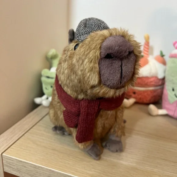 jellycat exclusive Clyde Capybara Hipster Outfit